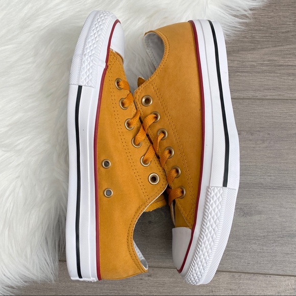 NWT Converse Ctas OX Women’s Shoes - Picture 7 of 9